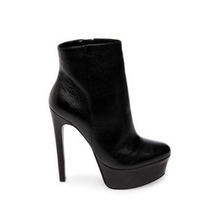 Steve Madden Deceitful Leather Platform Bootie